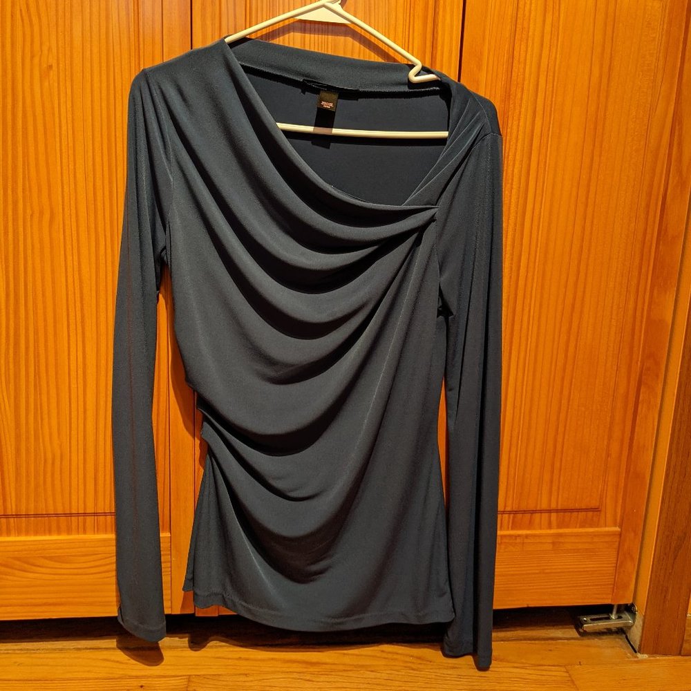 Neck detail long sleeve top